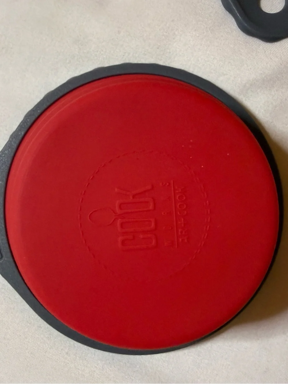 Red Silicone and Gray Handle Measuring Cups - Set